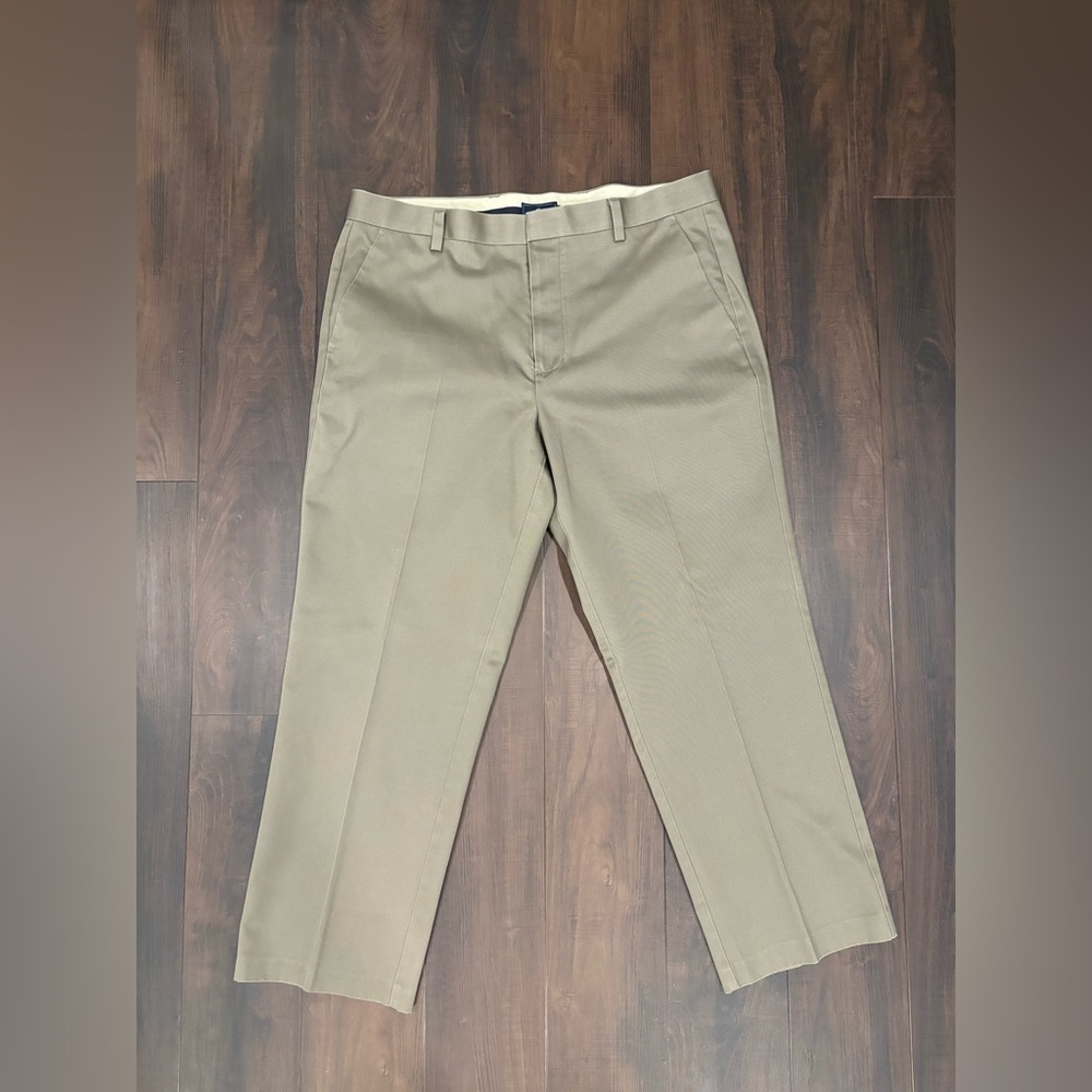 Dockers Classic Fit Khaki Pant